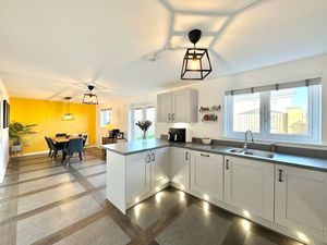 Photo 23- click for photo gallery